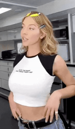 sydney sweeney shining bright 19 gifs 6.html - 1 HD GIF | Premium Gallery 2025