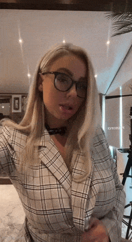 hot girls are here for you 32 gifs 2.html - 1 HD GIF | Premium Gallery 2025