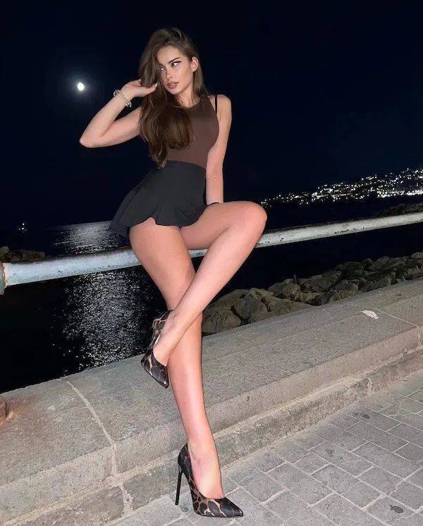 ohthose legs 35 pics 4.html - 35 HD Photos | Premium Gallery 2025