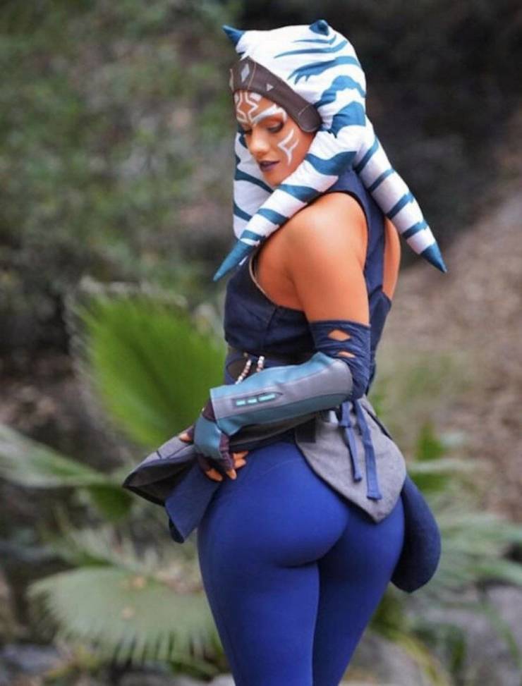 Cosplay? No, Sexy Cosplay!