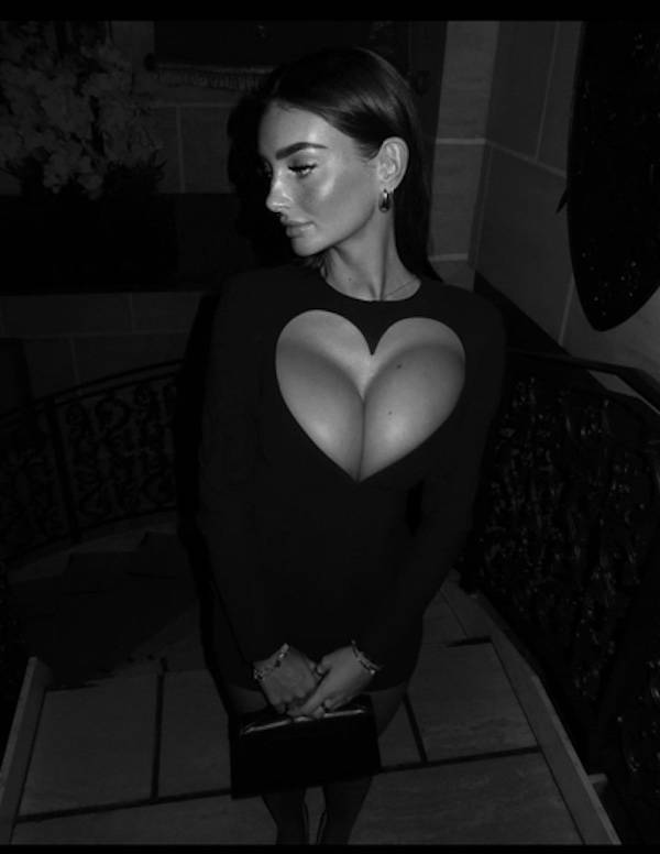Boobs! Boobs For Everyone!