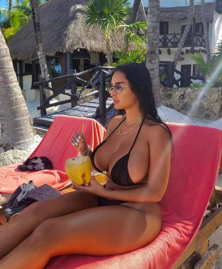 big boobs are always welcome 46 pics 17.html - 46 HD Photos | Premium Gallery 2025