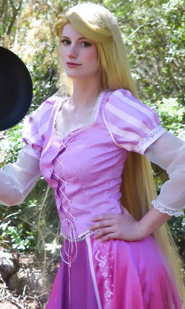 Cosplay? No, Sexy Cosplay!