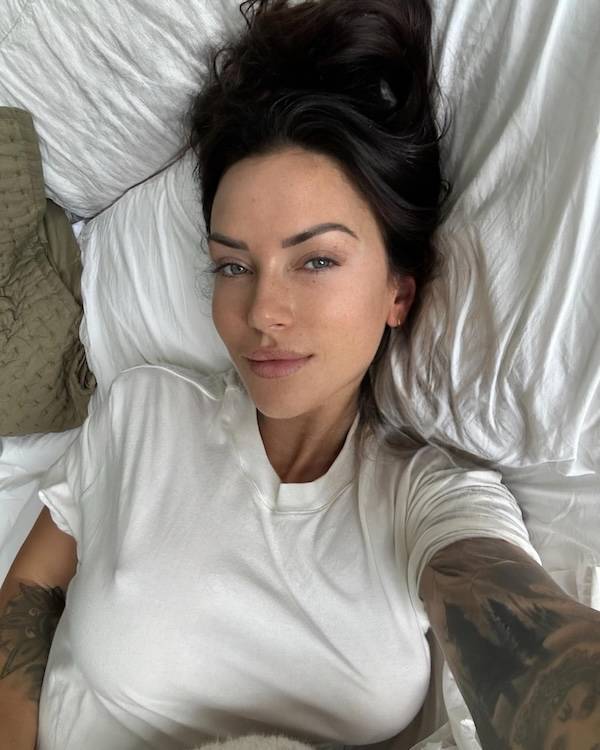 looks like its a bit cold outside 30 pics 14.html - 30 HD Photos | Premium Gallery 2025