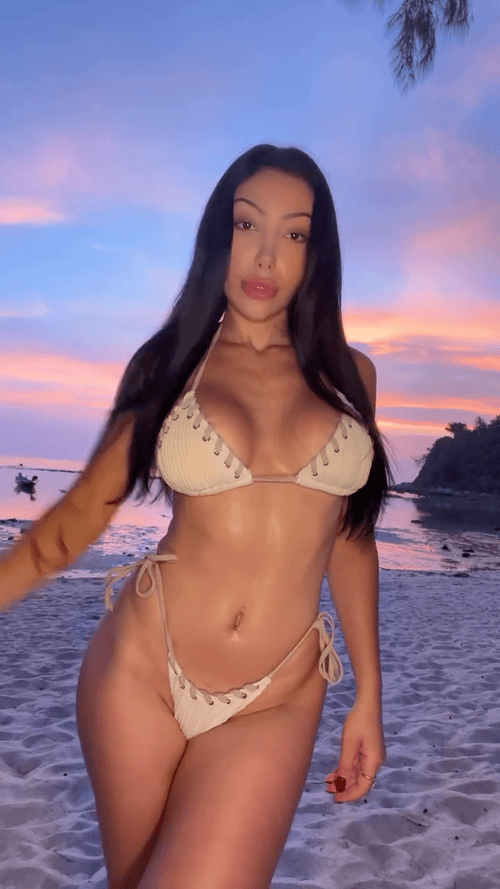 Sexy Girls In Their Sexy Thongs