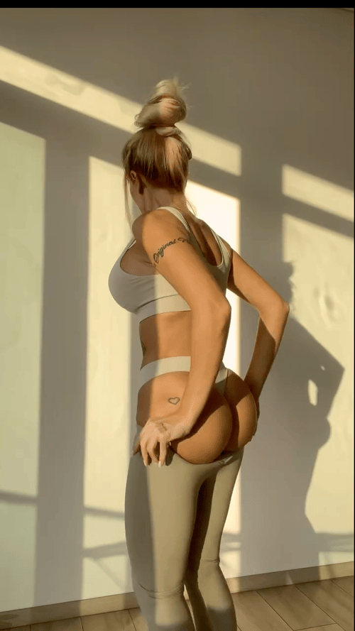 sexy girls in their sexy thongs 34 pics 2.html - 34 HD Photos | Premium Gallery 2025