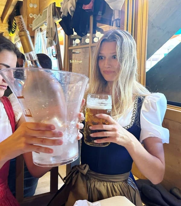 drinking never ends 34 pics 16.html - 34 HD Photos | Premium Gallery 2025