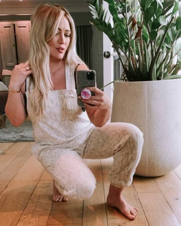 Hilary Duff Is Still Gorgeous!