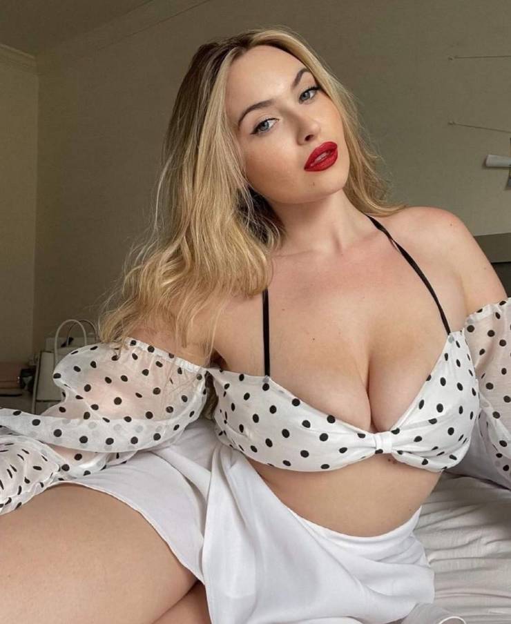 show us your boobs 51 pics 4.html - 51 HD Photos | Premium Gallery 2025