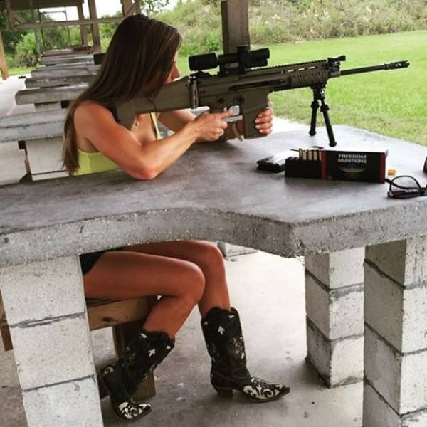 guns and girls a powerful combination 40 pics 4.html - 40 HD Photos | Premium Gallery 2025
