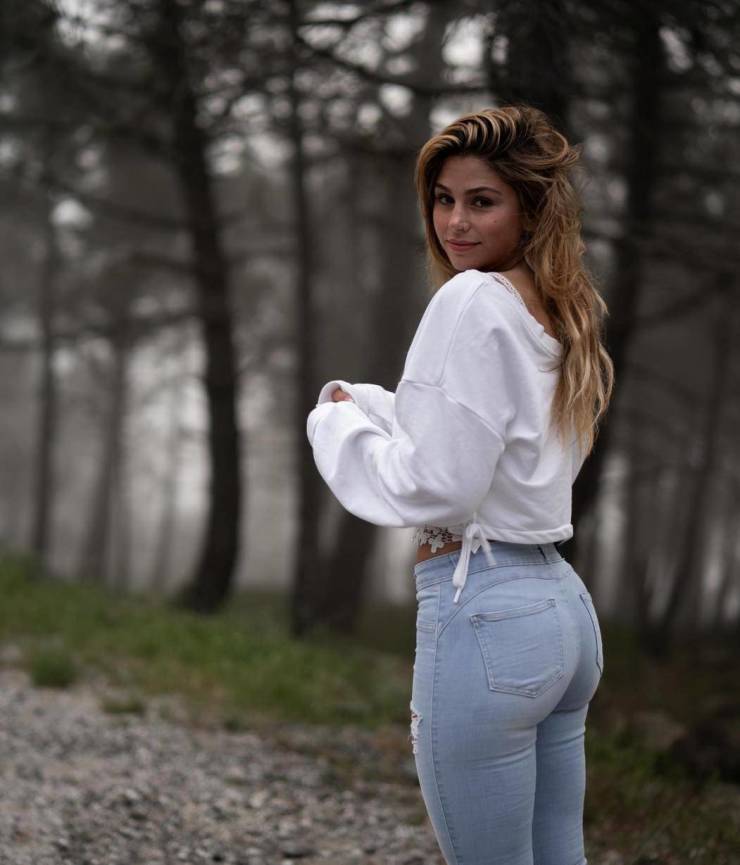 hot girls in tight jeans 30 pics 7.html - 30 HD Photos | Premium Gallery 2025