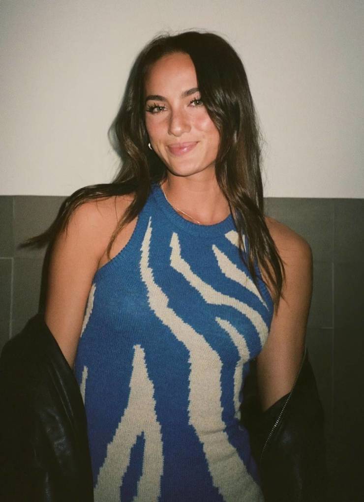 izigirls are waiting for you 51 pics 25.html - 51 HD Photos | Premium Gallery 2025