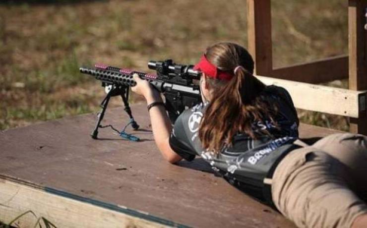 guns and girls a powerful combination 37 pics 19.html - 37 HD Photos | Premium Gallery 2025