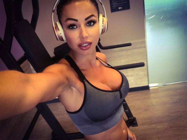 izigirls are waiting for you 40 pics 8.html - 40 HD Photos | Premium Gallery 2025