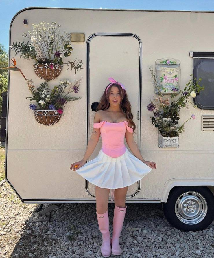 izigirls are waiting for you 36 pics 18.html - 36 HD Photos | Premium Gallery 2025