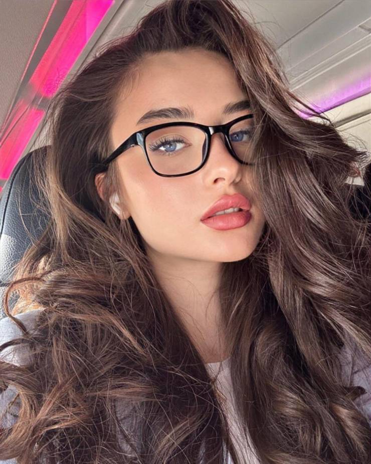 izigirls are waiting for you 37 pics 18.html - 37 HD Photos | Premium Gallery 2025