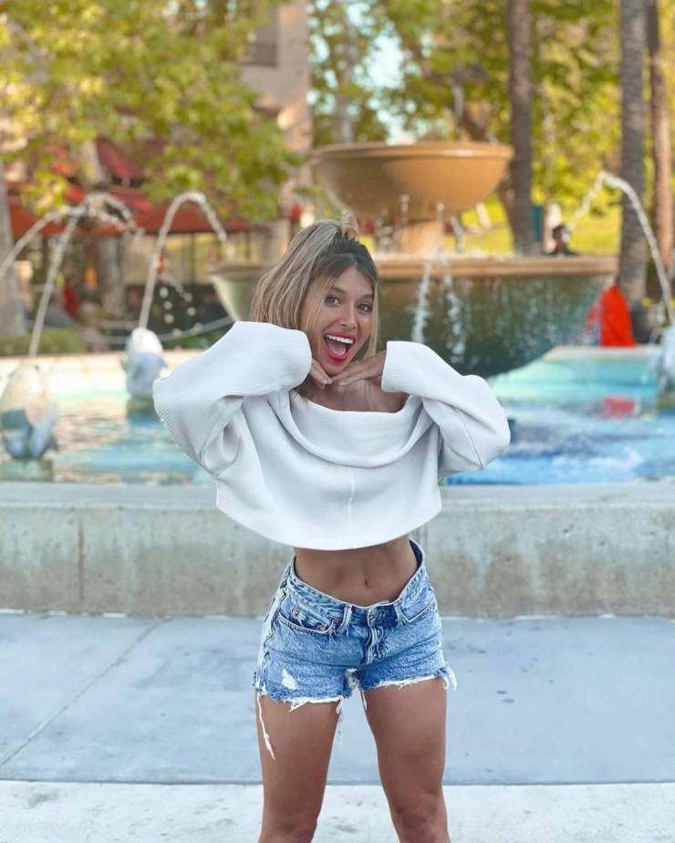 those shorts are extra short 35 pics 18.html - 35 HD Photos | Premium Gallery 2025