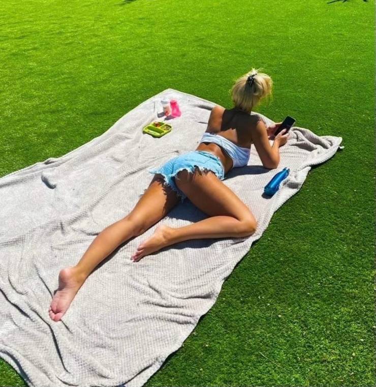 those shorts are extra short 35 pics 18.html - 35 HD Photos | Premium Gallery 2025