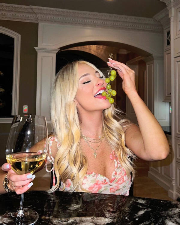 drinking never ends 42 pics 18.html - 42 HD Photos | Premium Gallery 2025