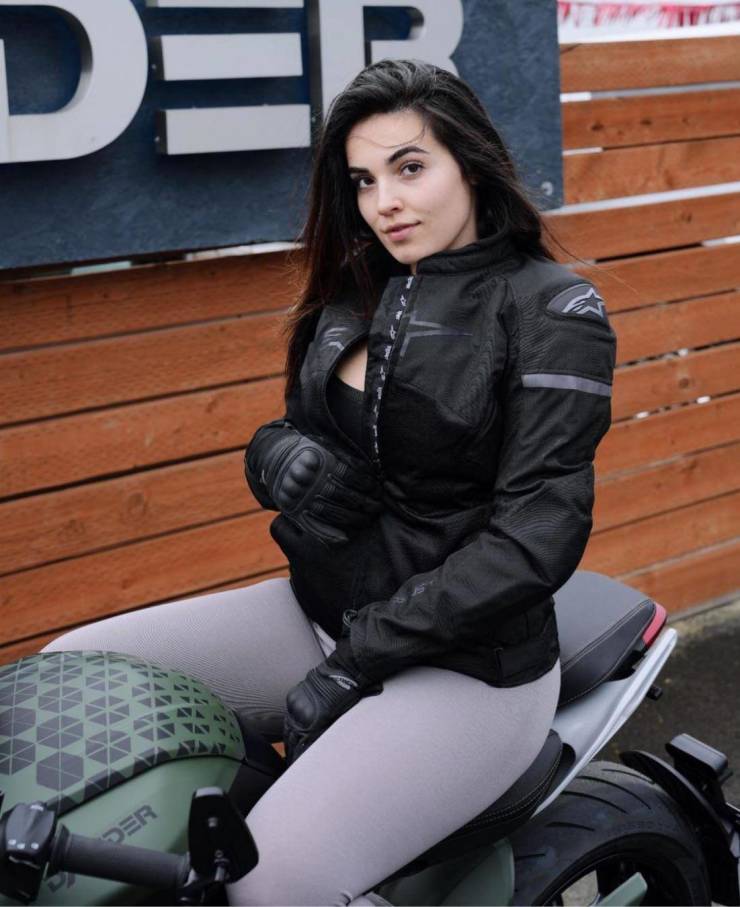 izigirls are waiting for you 35 pics 11.html - 35 HD Photos | Premium Gallery 2026