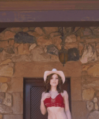 Hot Girls In Tight Jeans