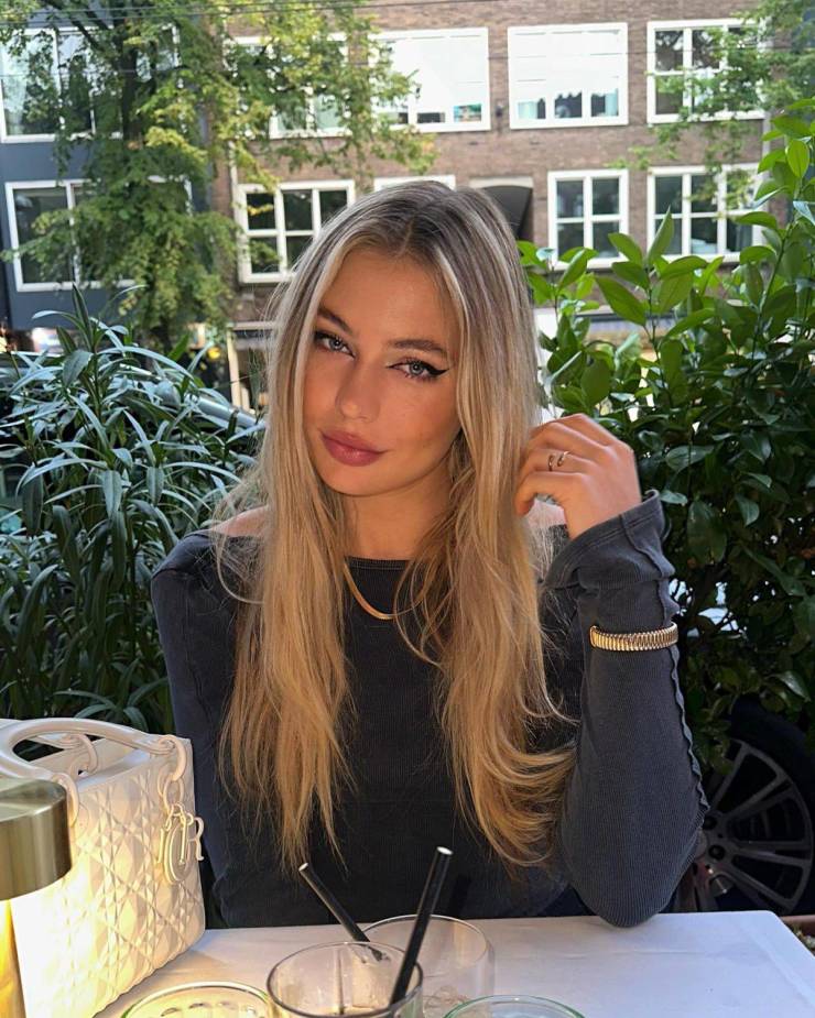 izigirls are waiting for you 33 pics 5.html - 33 HD Photos | Premium Gallery 2026