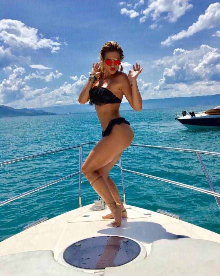 sun sand and bikini season ahead 40 pics 14.html - 40 HD Photos | Premium Gallery 2026