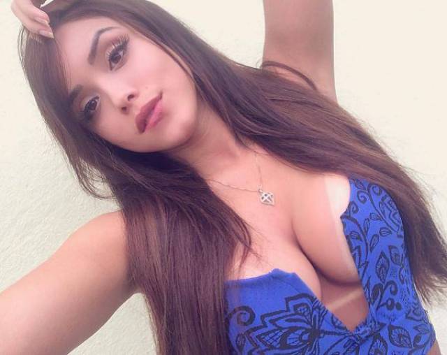 Girls With Beautiful Boobs Are A Mouthwatering Sight