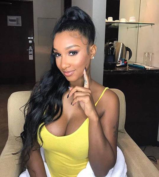 Girls With Beautiful Tits Are A Mouthwatering Sight