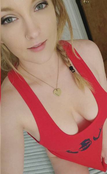 All Girls Should Go Bra-Free