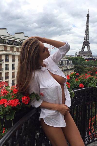 All Girls Should Go Bra-Free