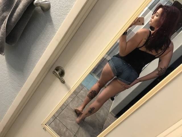 Butt Scoops, It’s Impossible Not To Look At Those!