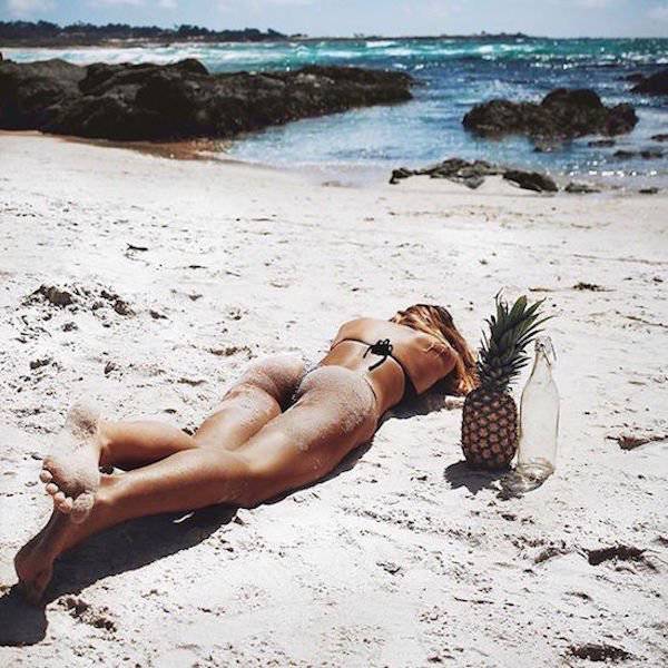 These Sexy Sandy Girls Make Summer So Much Better