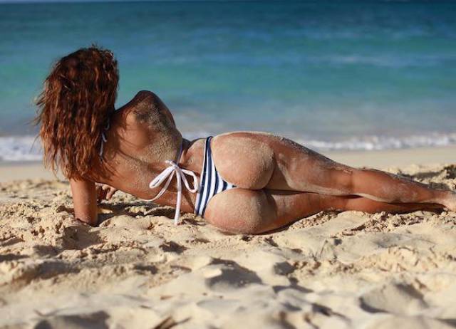 These Sexy Sandy Girls Make Summer So Much Better