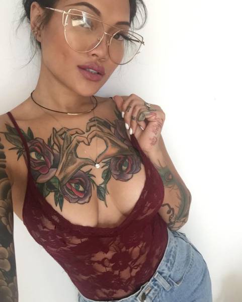 Mesh Clothing Is Simply Mesmerizing