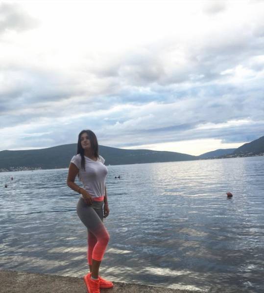 Yoga Pants Are a Real Turn-On