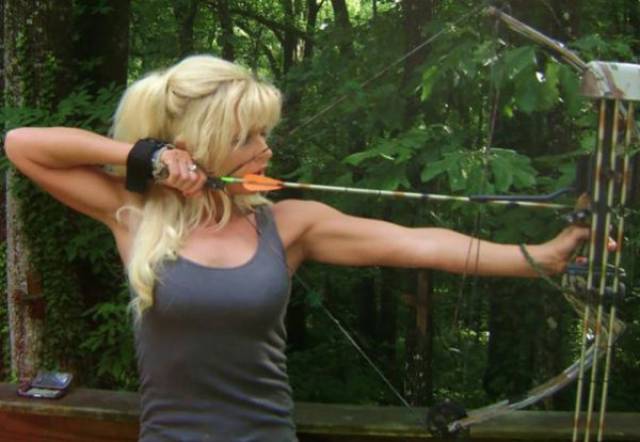 These Archery Girls Will Pierce Your Heart!