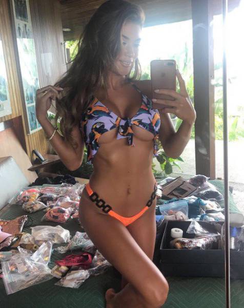 These Underboobs Will Make Your Imagination Go Wild