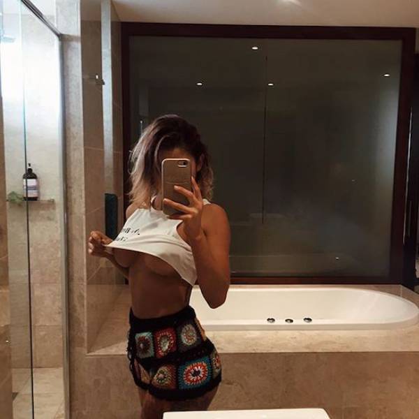 These Underboobs Will Make Your Imagination Go Wild