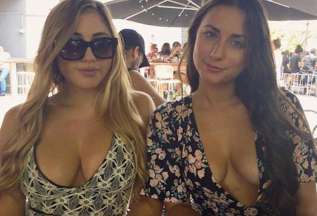 Braless Girls Let Their Boobs Hang Free
