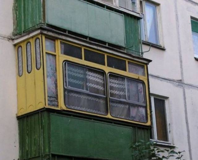 If You Visit Russia, Check The Balconies First