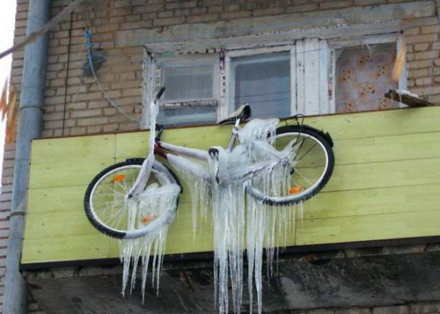 If You Visit Russia, Check The Balconies First