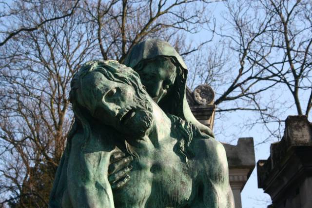 These Statues Will Send Chills Down Your Spine