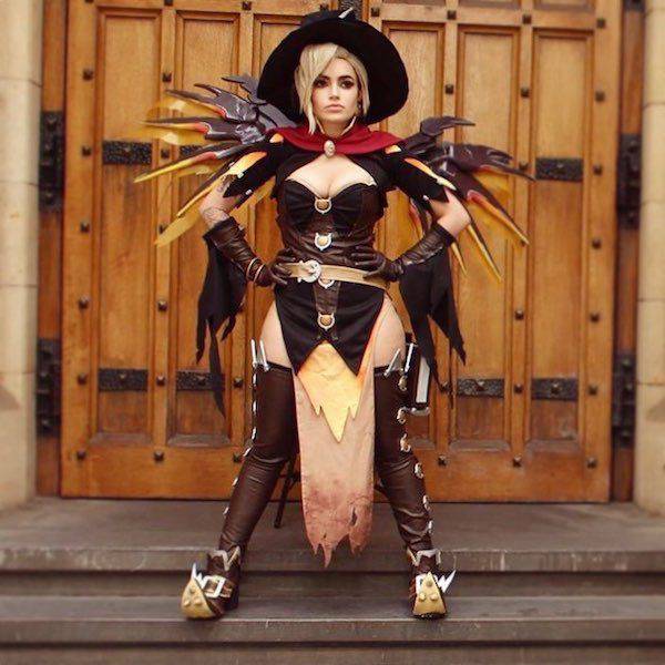 Zalaria Is The Perfect Cosplay Queen