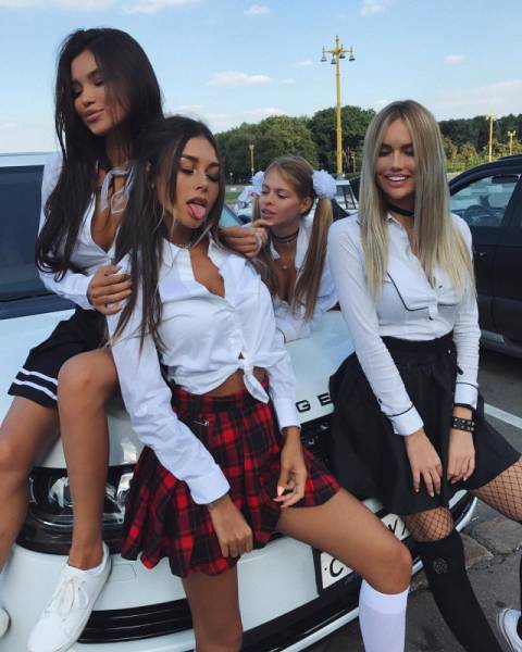 Girls In Short Skirts For Long-Lasting Pleasure