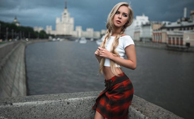 Girls In Short Skirts For Long-Lasting Pleasure