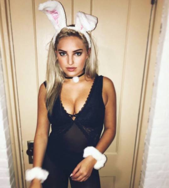 Halloween Brings Us Some Top-Notch Sexy Costumes!