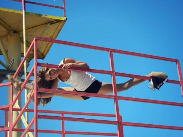 These Girls Flex In All The Right Places