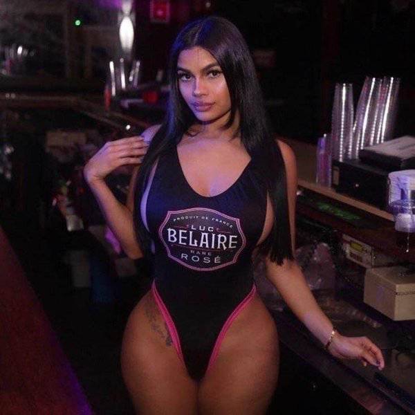 These Hip:Waist Ratios Are Basically Dreams Come True