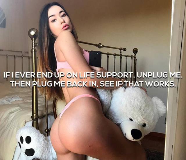 Funniest And Hottest Girls Around